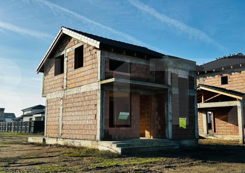 Casa la rosu, pe stoc, cu terasa si acoperis finalizat W - 4