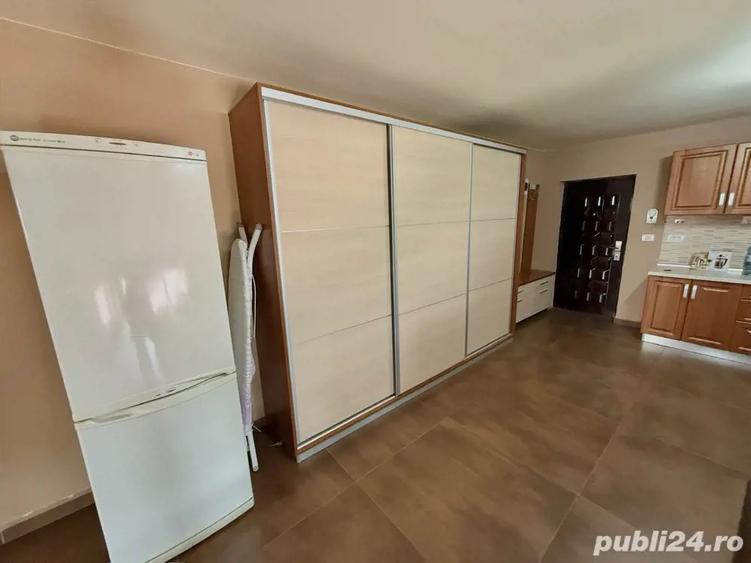 Ap 2 camere spatioase, Centru - zona Romanilor, cu loc de parcare in curtea interioara - 1