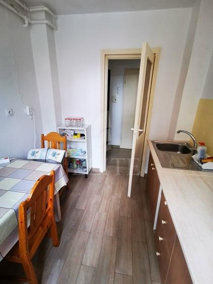 Apartament 2 camere &icirc;n zona policlinica Grogorescu - 4