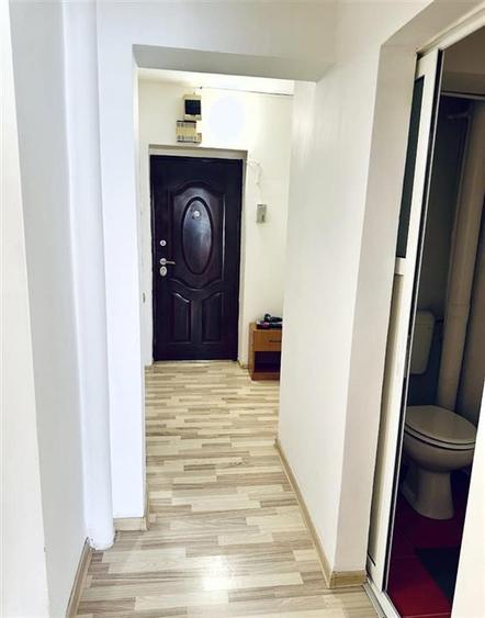 Apartament cu 3 camere decomandat, mobilat în Gară