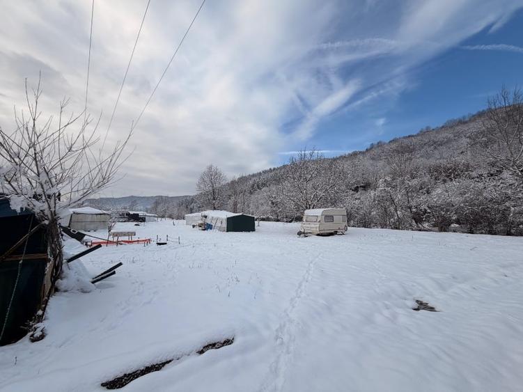 Vând teren intravilan in comuna Moroeni - 3