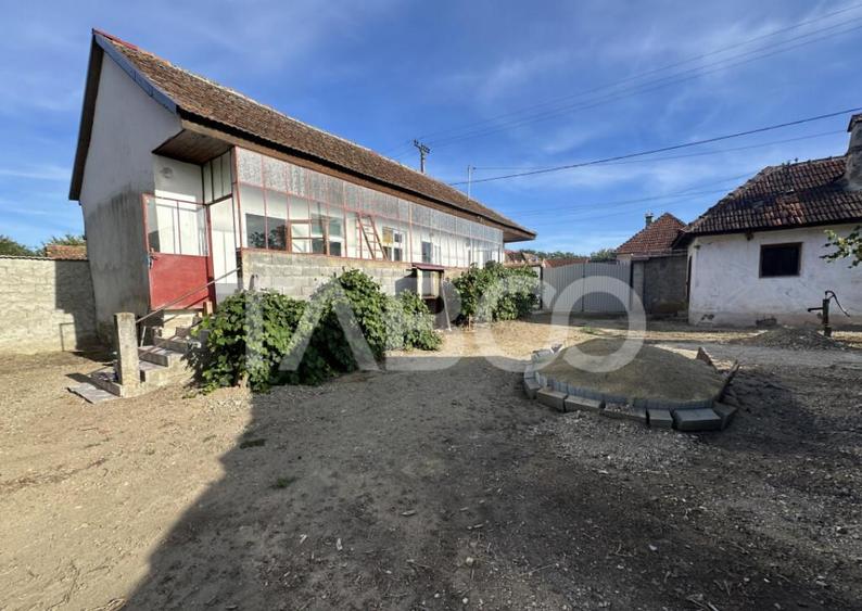 Casa de vanzare 2 camere 75mpu teren liber 982 mp anexe Sat - 19