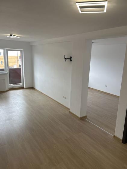 Apartament 2 camere , tip Studio , Etaj 1 , Subcetate Sanpeteu City 2 , NOU an 2026 - 5