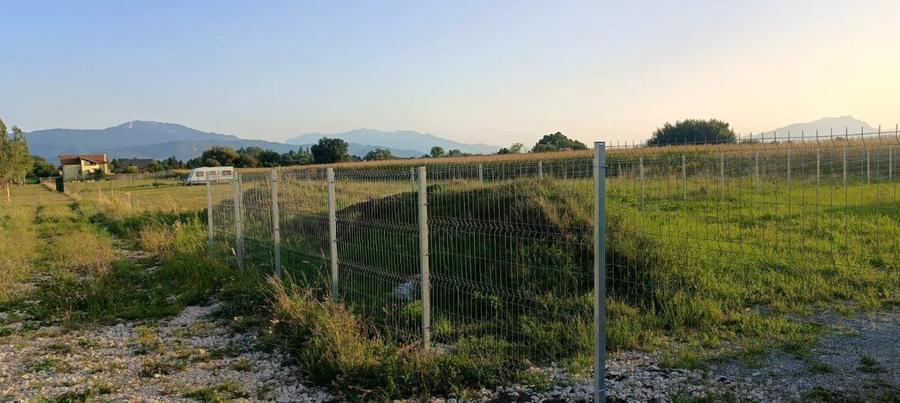 Lot pentru casa in zona foarte linistita si usor accesibila - 3