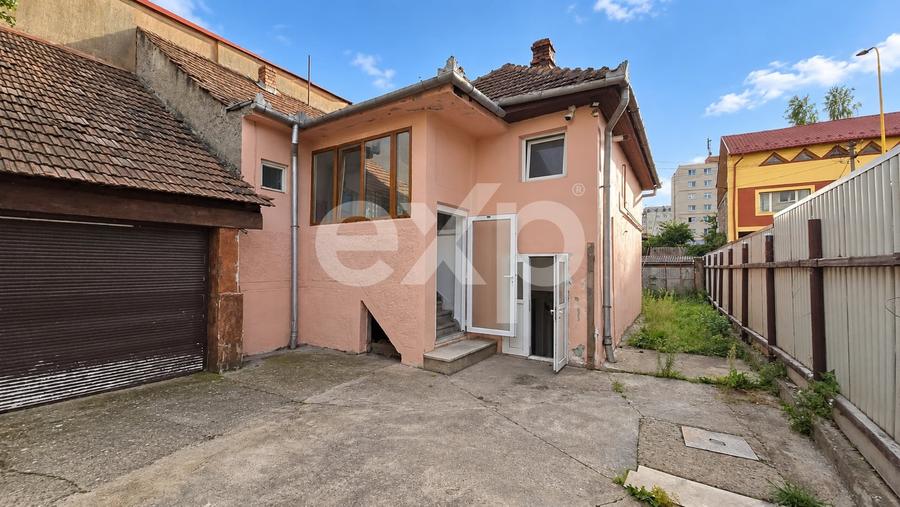 Casă individuală cu 5 camere cu Teren 446 Mp în Craiter