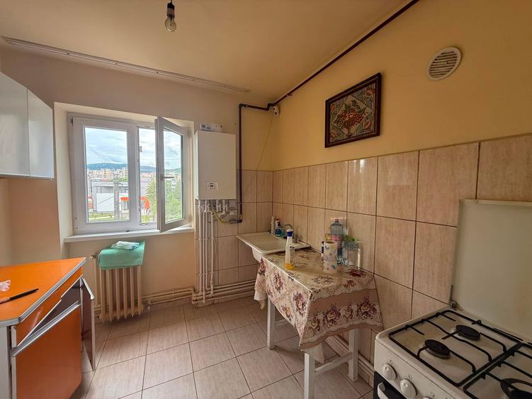 Apartament cu 2 camere semidecomandat în Gojdu