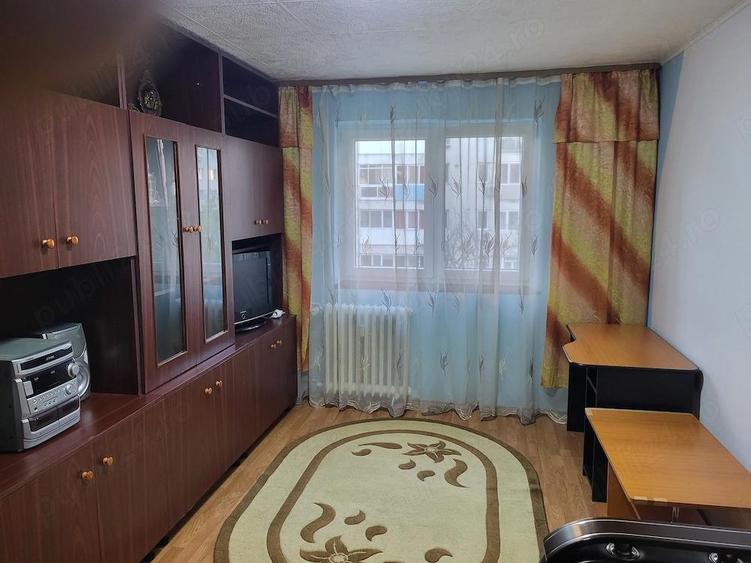 Inchiriez garsoniera confort.1 decomandata fara balcon. Suprafa?a utila 27mp. Utilata ?i mobilata - 2