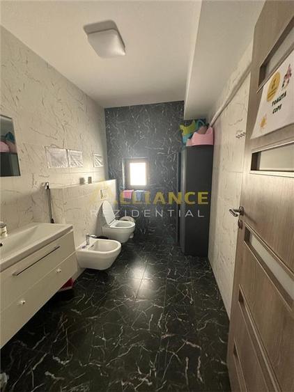 #De Inchiriat, Vila 8 camere - 3 bai | Teren 300 mp - - 14