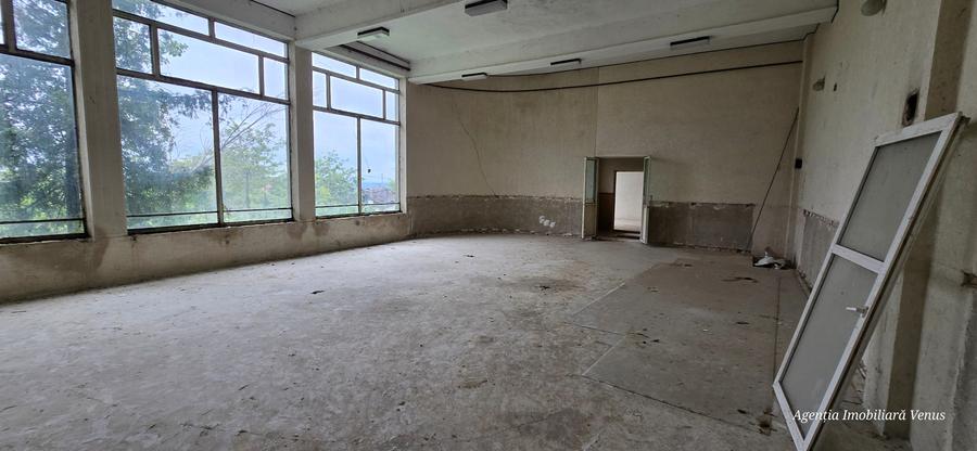 Constructii la strada in Cucorani pe 1 ha de teren - 7