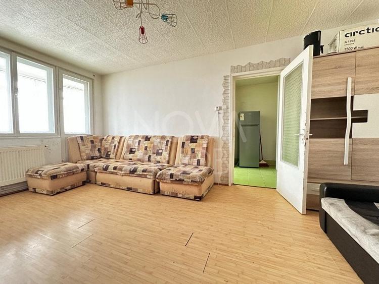 Apartament 2 camere, semidecomandat, Zona Mihai Viteazu - 1