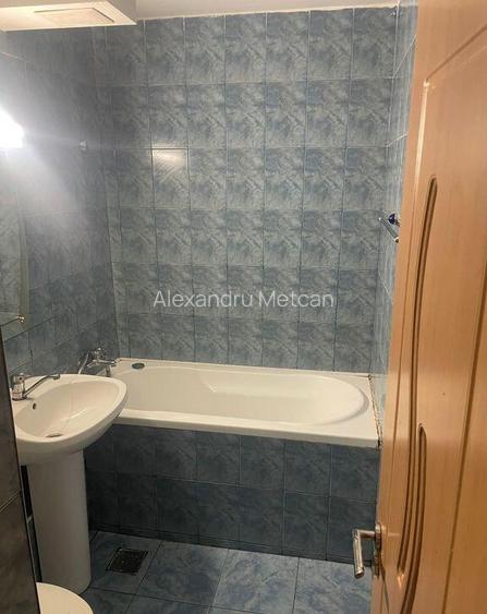 2 camere Piata Resita anvelopat in anul 2024