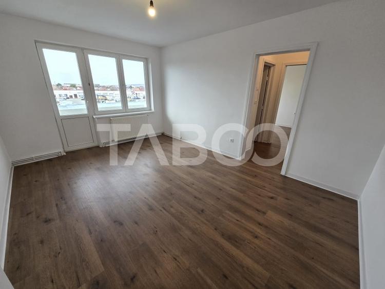 Apartament de vanzare la etaj intermediar 2 renovat balcon Terezian - 2
