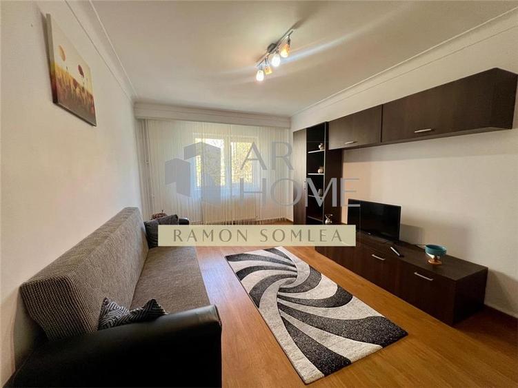 Inchiriere apartament 3 camere, zona Penes Curcanul, Ploiesti - 1