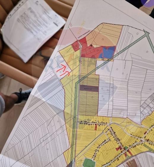 Teren in parcul industrial Madaras la intrare in oras Salonta . - 2