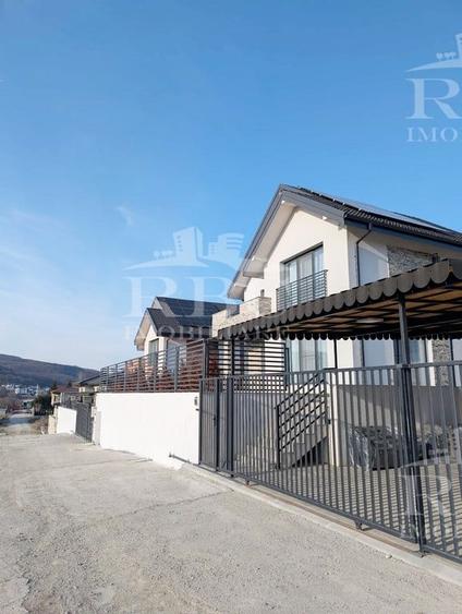 Case individuale cu 500 mp teren finisate la cheie sau doar zugravite in alb - 12