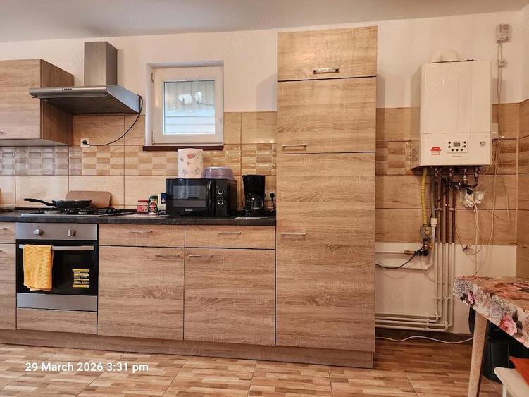 Proprietate deosebita de vanzare in Santandrei (5 km de Deva) ideala pentru familie sau investi?ie - 2