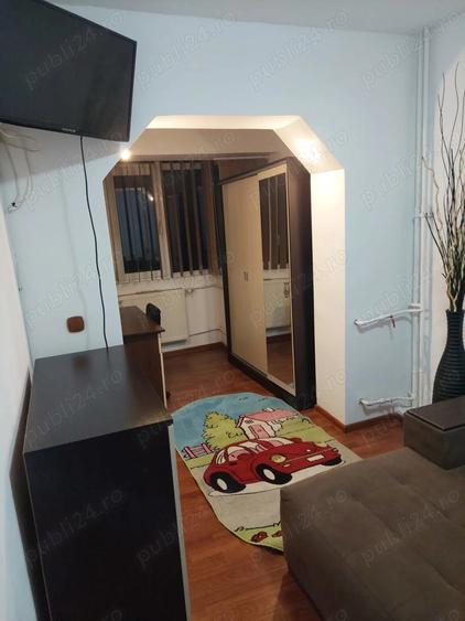 Persoana fizica inchiriez pe termen lung (minim 2 ani) apart. 3 camere decomandate Lapus - 2