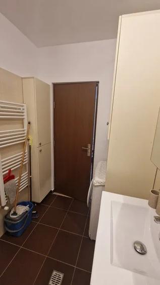 Apartament cu 2 camere semidecomandat, mobilat în Florești