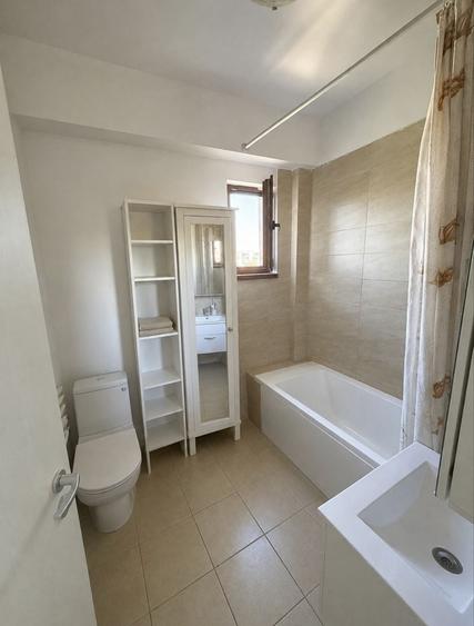 Apartament cu 3 camere decomandat în Titulescu