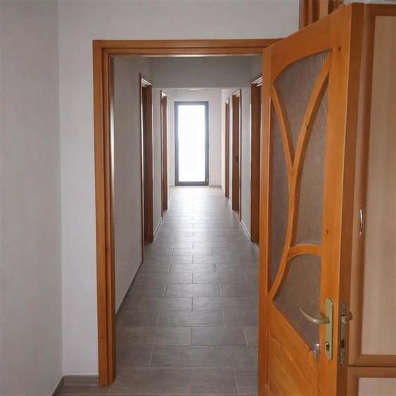 Casa solida, 4 dormitoare, 3 bai, 280 mp construiți, teren 1100 mp – Stupin - 11