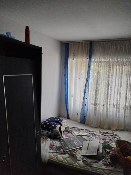 Apartament cu 4 camere decomandat în Brăilei