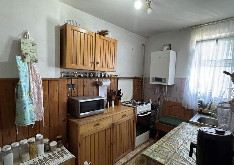 2 cam, 51 mp, etaj 7, fara imbunatatiri, str. Corrnisei - 14