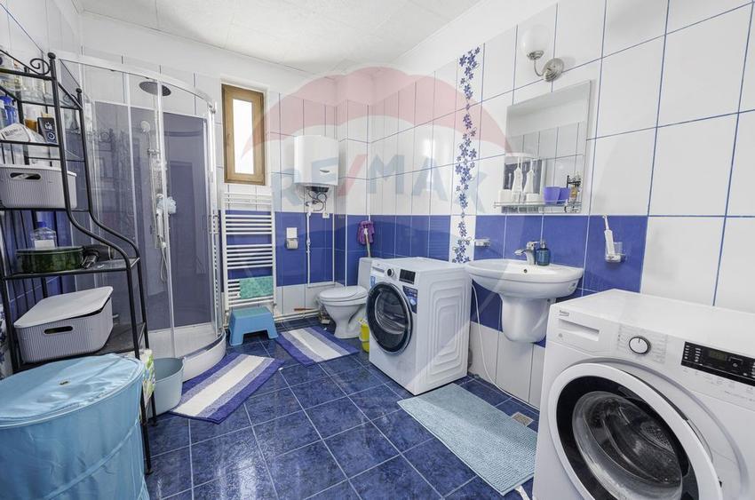 Vila cu 4 camere + terasa + curte + loc de parcare - Bacu... - 14