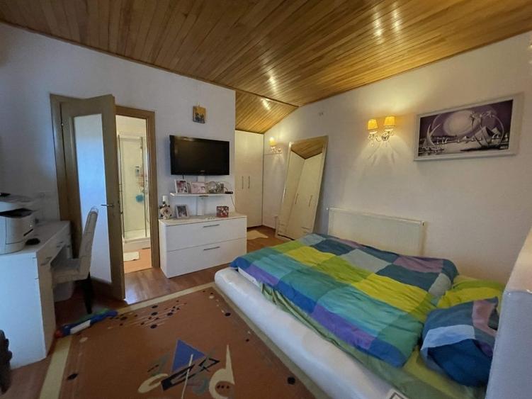 VILA P+1, Su = 350 mp.Teren 2000 mp + ANEXA,la DN 65- Valea Mare - 10