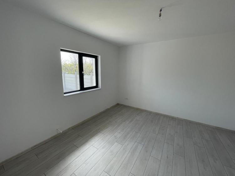 Casa noua P+1 cu teren de 330mp si toate utilitatile la Braniste/Podari - 5
