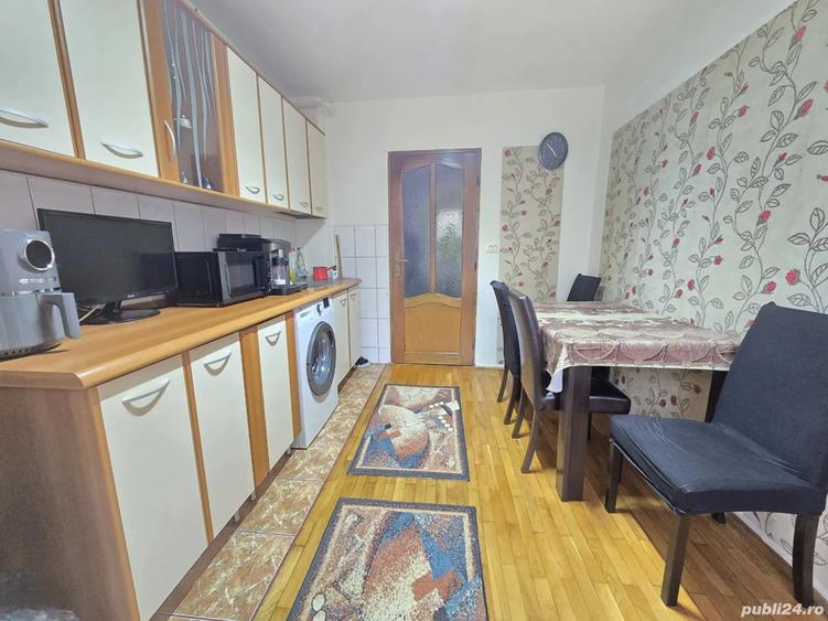 Inchiriez apartament cu 3 camere - 5