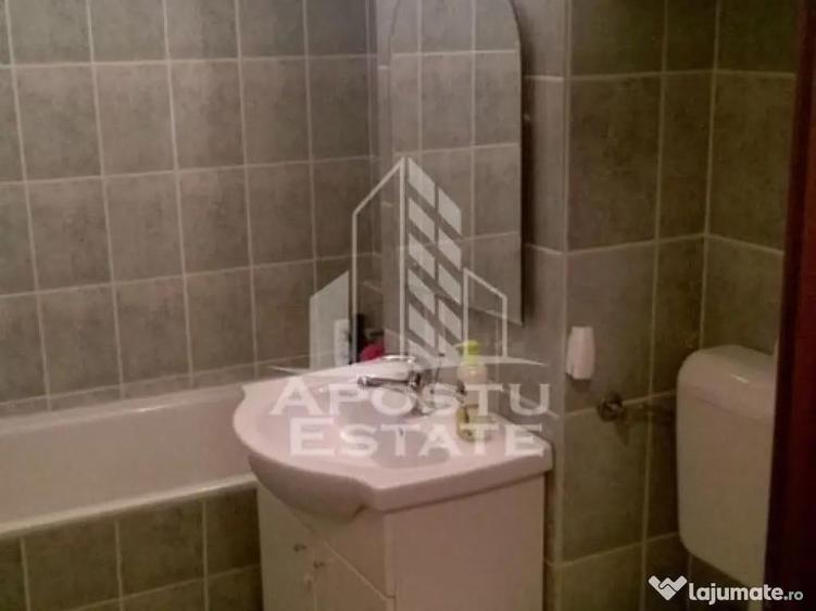 Apartament cu 3 camere la etaj intermediar, zona Bucovina - 3