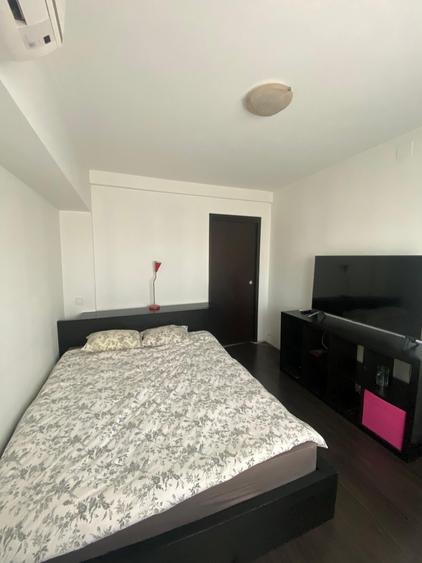 Apartament cu 3 camere semidecomandat în Brâncoveanu