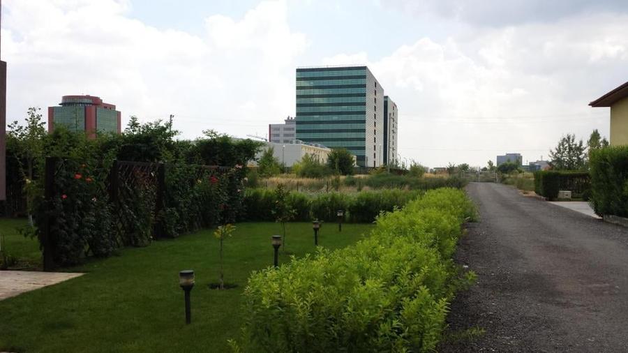 Vila Pipera P E M supr 260mp - 1