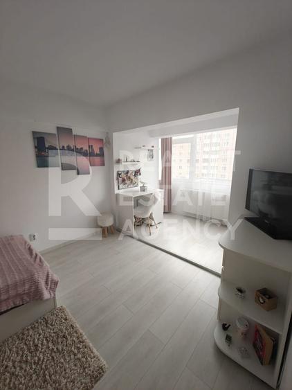 Apartament 4 camere de vânzare - Calea București, Brașov - 3