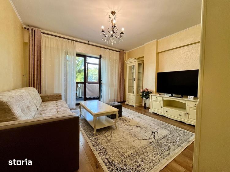 Apartament de vanzare, 2 camere, decomandat, 53 mp, CUG - 18