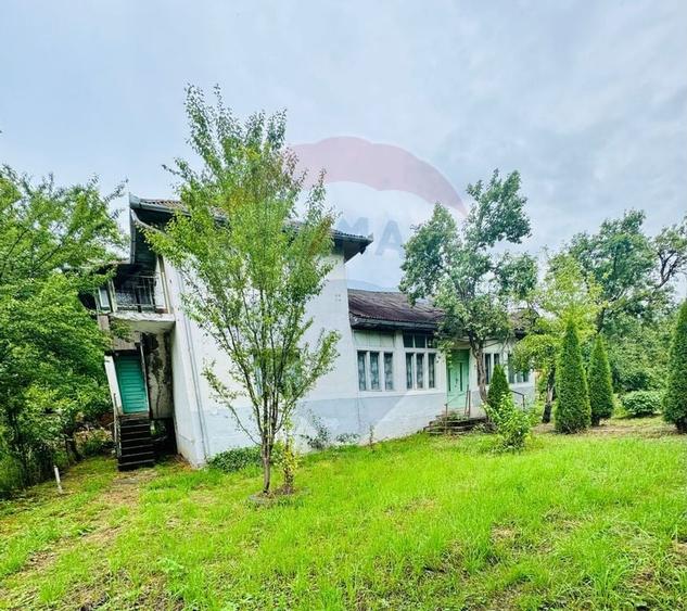 Casa / Vila cu 5 camere de vanzare in zona Ultracentral - 1