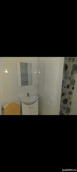 Inchiriez camera la curte zona Auchan Vitan - 1