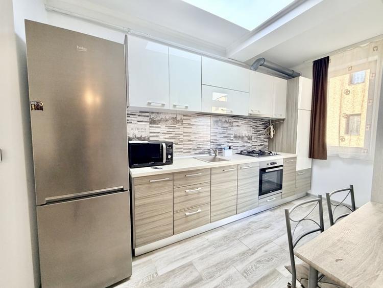 Apartament cu 3 camere decomandat, mobilat în Braytim