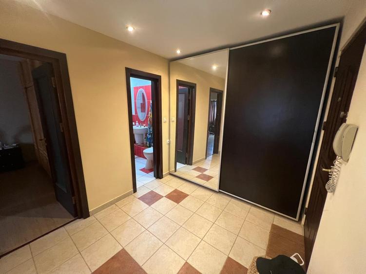 Apartament 2 camere - 54 mp utili -  Zona Scoala Nr 2 - - 1