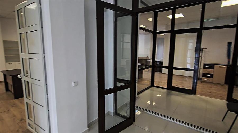 Spatiu de Birouri 180 mp Suceava Zona Metro De Vanzare - 16