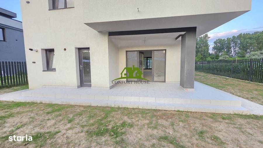 Casă cu 4 camere în Frâncești