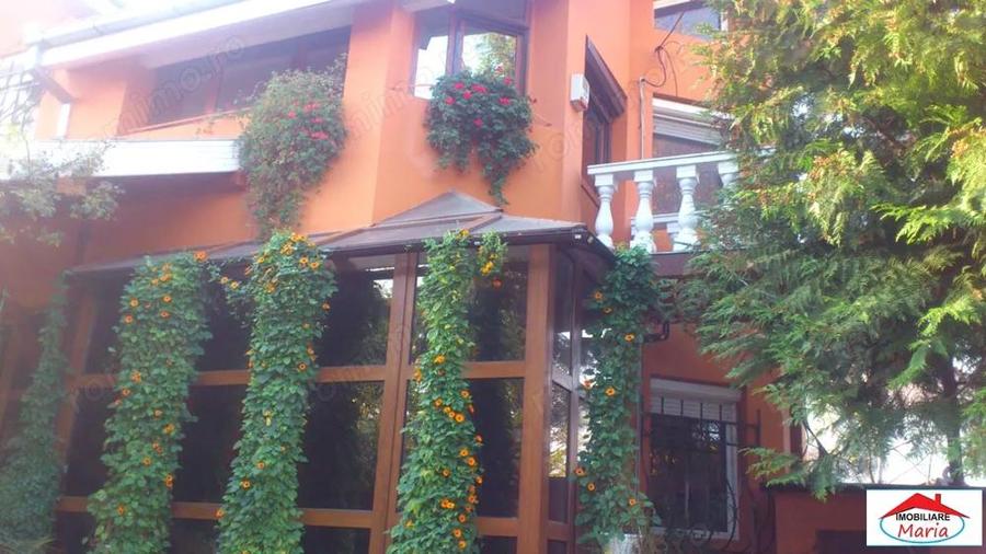 Casa solida cu teren 719 mp in Piata Titulescu - 12