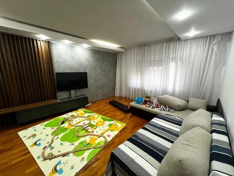 Apartament De Închiriat | 3 Camere | Vitan - 1