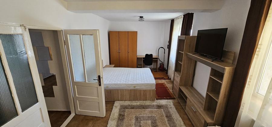 Apartament 2 camere in vila la curte - 1