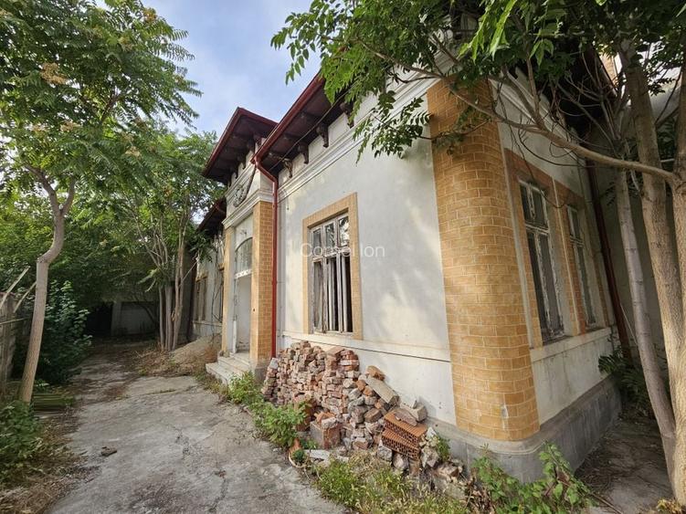 Casa 8 camere 370mp utili -curte proprie 260mp Eminescu - Piata Gemeni Casa 8 camere 370mp utili -curte proprie 260mp Eminescu - Piata Gemeni