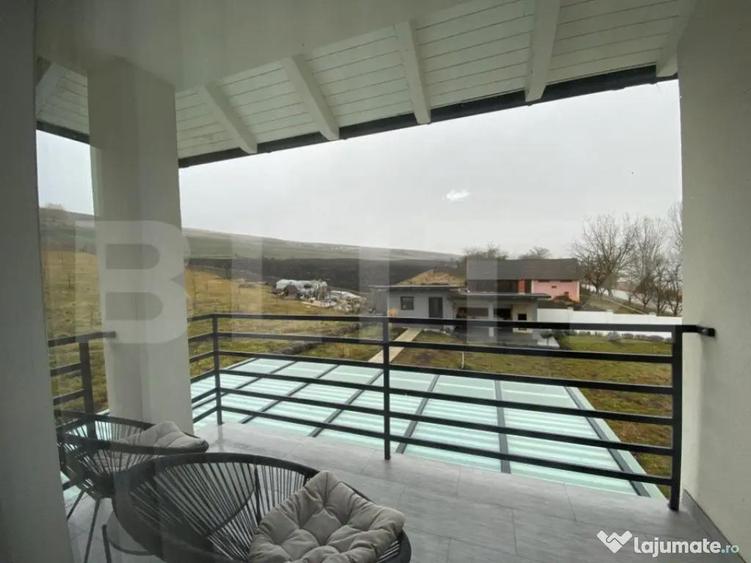 Casa de vacanta cu priveliste catre lac, 213 mp utili, 3500 - 1