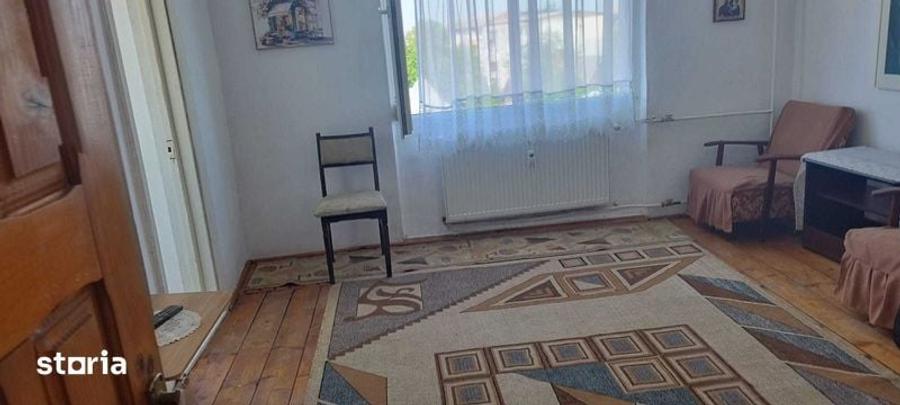 Ofer spre inchiriere garsoniera confort 1 - 2
