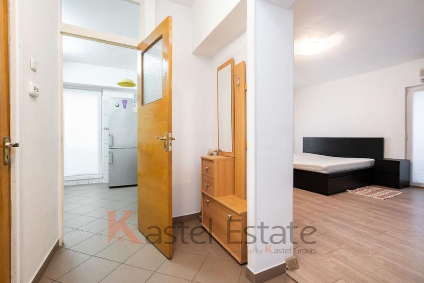 Garsoniera spatioasa | Eroilor  |  COMISION 0* - 12