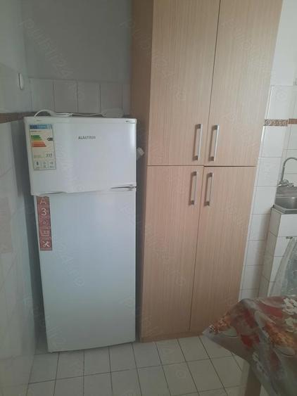 Inchiriez garsoniera - 3