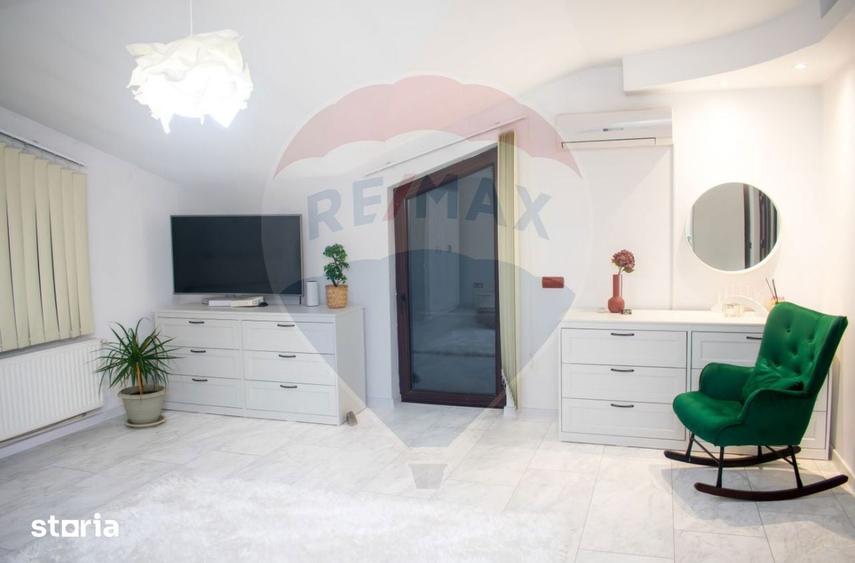 Casa / Vila cu 5 camere de vanzare - 8